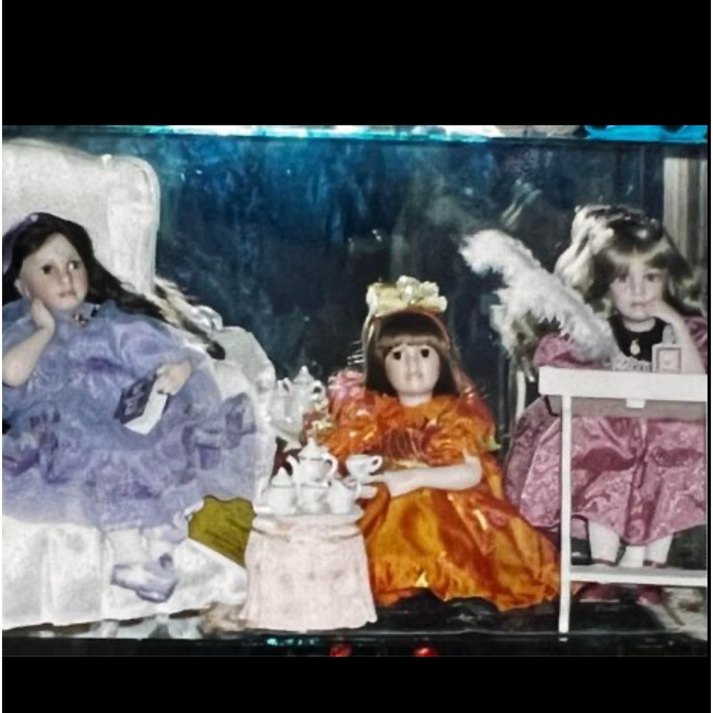 Tea Party girls by Georgetown collection. They are in immaculate condition.